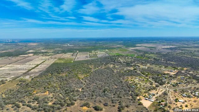 9521 Fm 1303 Floresville, TX 78114